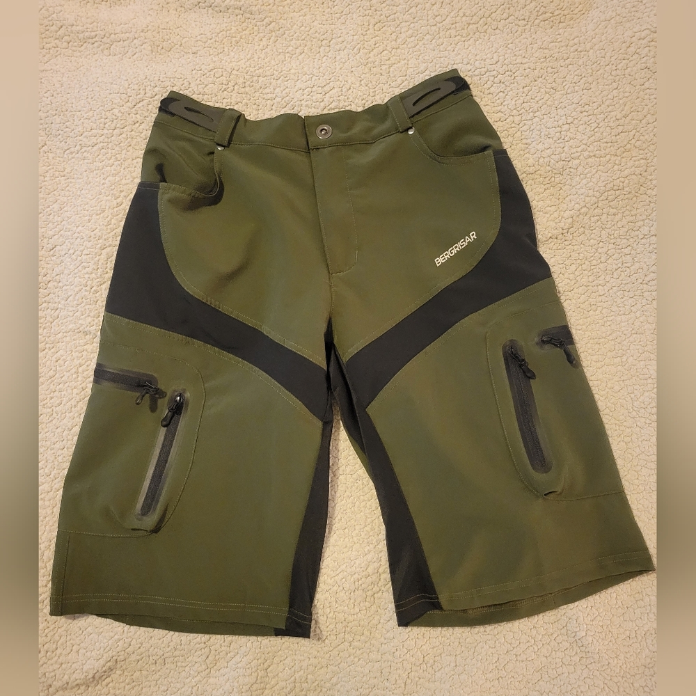 Bergrisar Mountain Biking Shorts Mens Medium Green Cargo Pocket Stretch